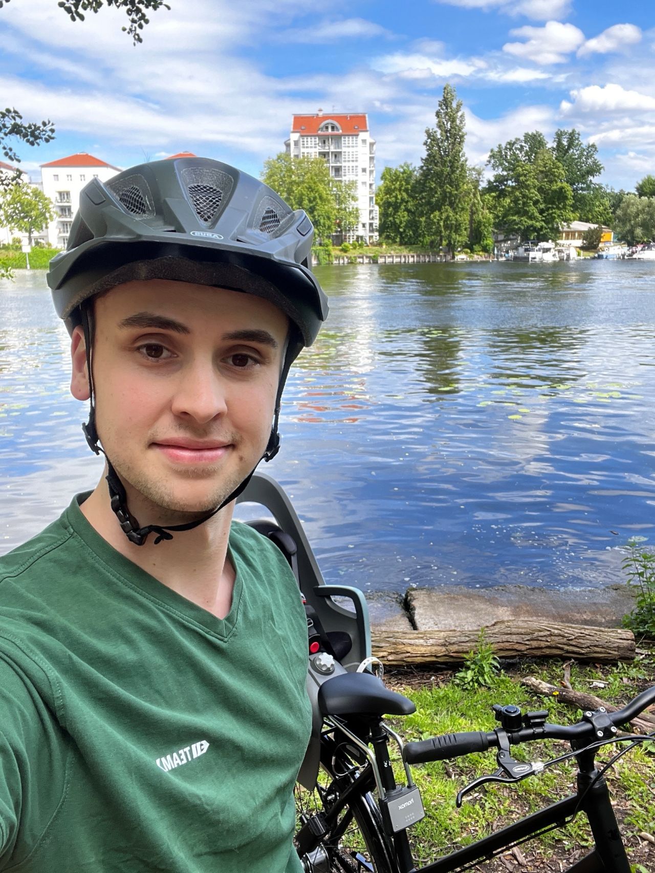 🚴‍♂️ Riding a bike is not only positive for the environment, ... - ELL ...